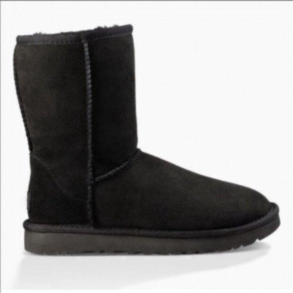 UGG Classic Short II Boots in Black - NEW - Picture 4 of 7